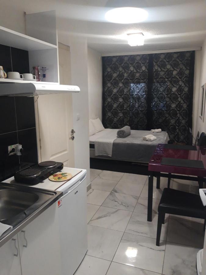 베오그라드 Lilishouse Prenociste 아파트 외부 사진